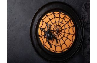 Trick or Treat Cake: Halloween Inspiration